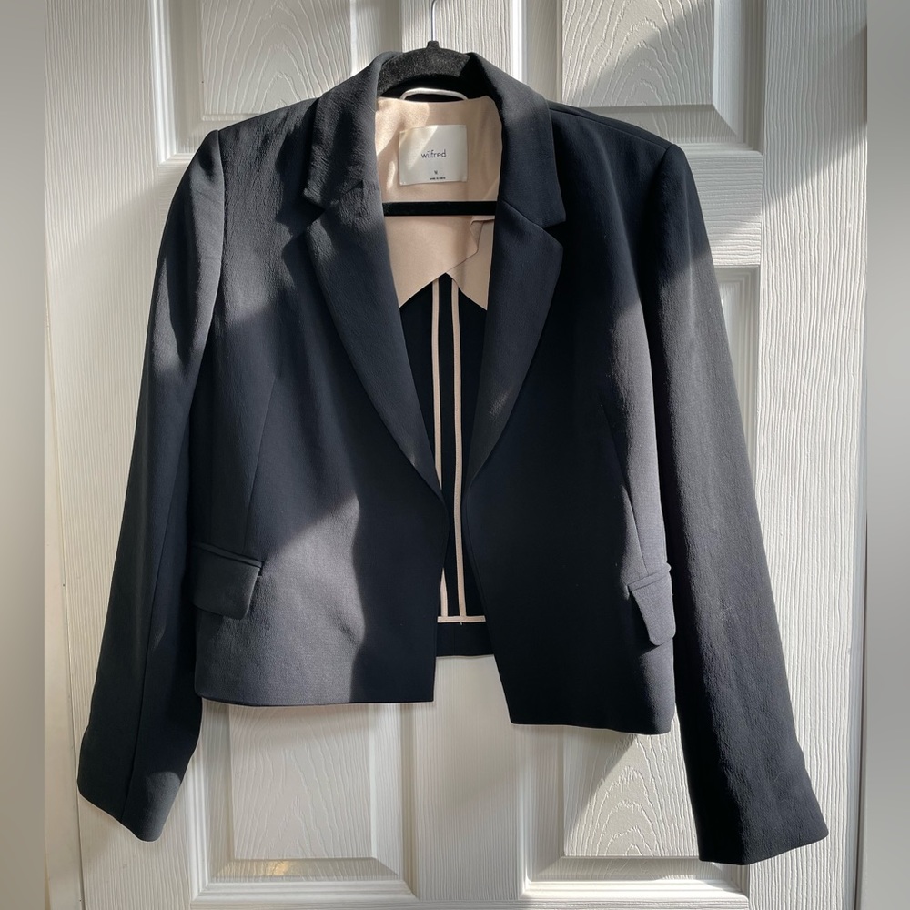 Aritzia Black Blazer